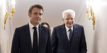 Migrants: Macron et Mattarella insistent sur “la grande importance” des relations franco-italiennes