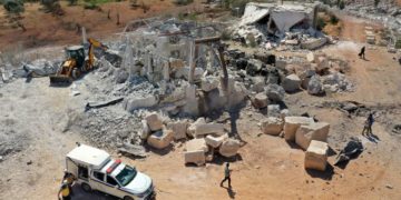 Une ONG accuse le régime de Bachar Al-Assad de brûler les corps de victimes pour empêcher leur identification