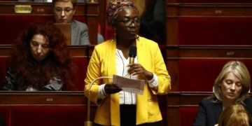 L&rsquo;hebdomadaire français « Valeurs actuelles » condamné en appel pour injures racistes envers la député Danièle Obono