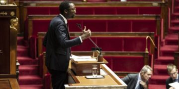 Naufrage de Calais en 2021: le secrétaire d&rsquo;Etat français évoque la possibilité de « sanctions » suite à la mort de 27 personnes