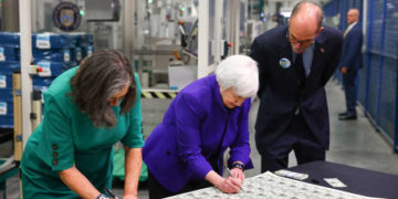 Le dollar américain pour la première fois signé par deux femmes