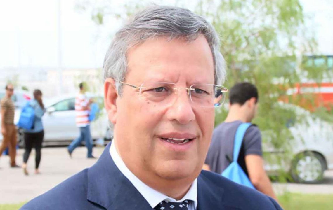 EST: Hamdi Meddeb reste.