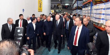 Kaïs Saïed au siège de la centrale laitière du Cap Bon