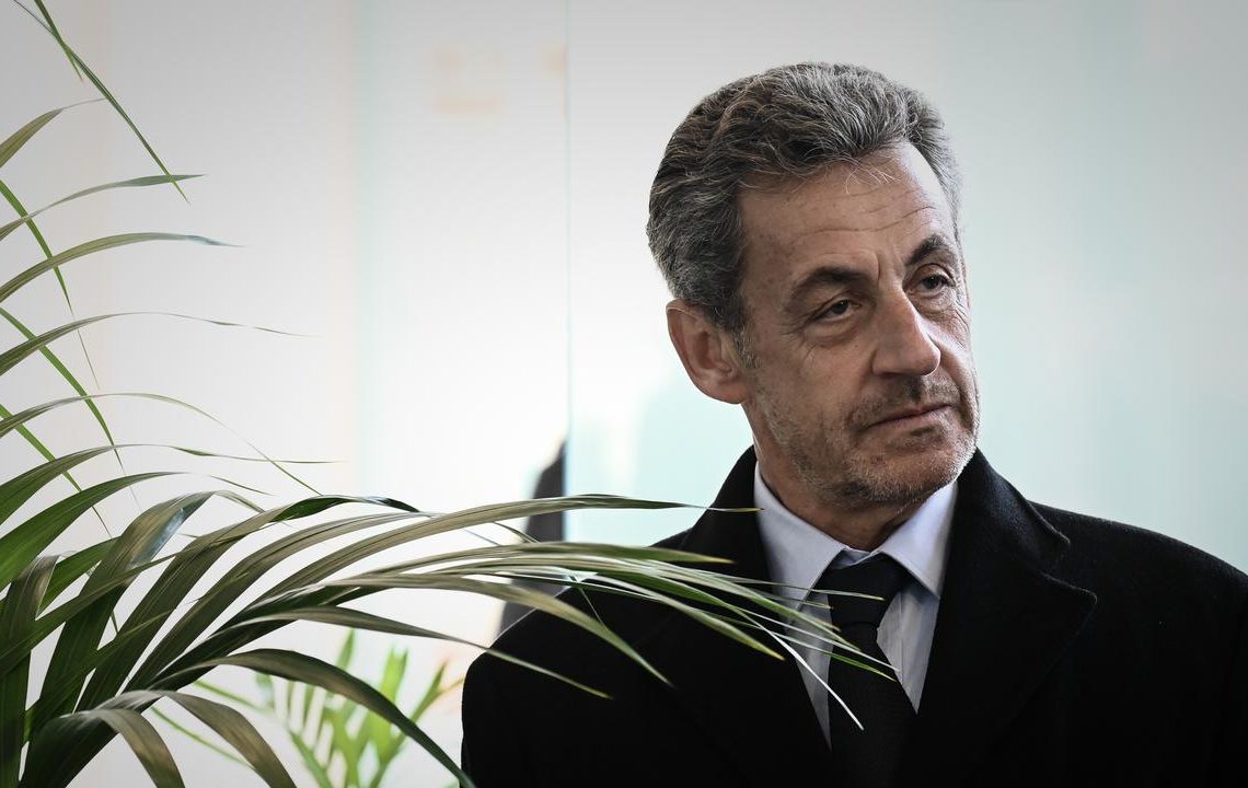 Sarkozy-Kadhafi: un diplomate libyen en lien avec les services secrets français a été mis en examen pour « corruption de personnels judiciaires étrangers »