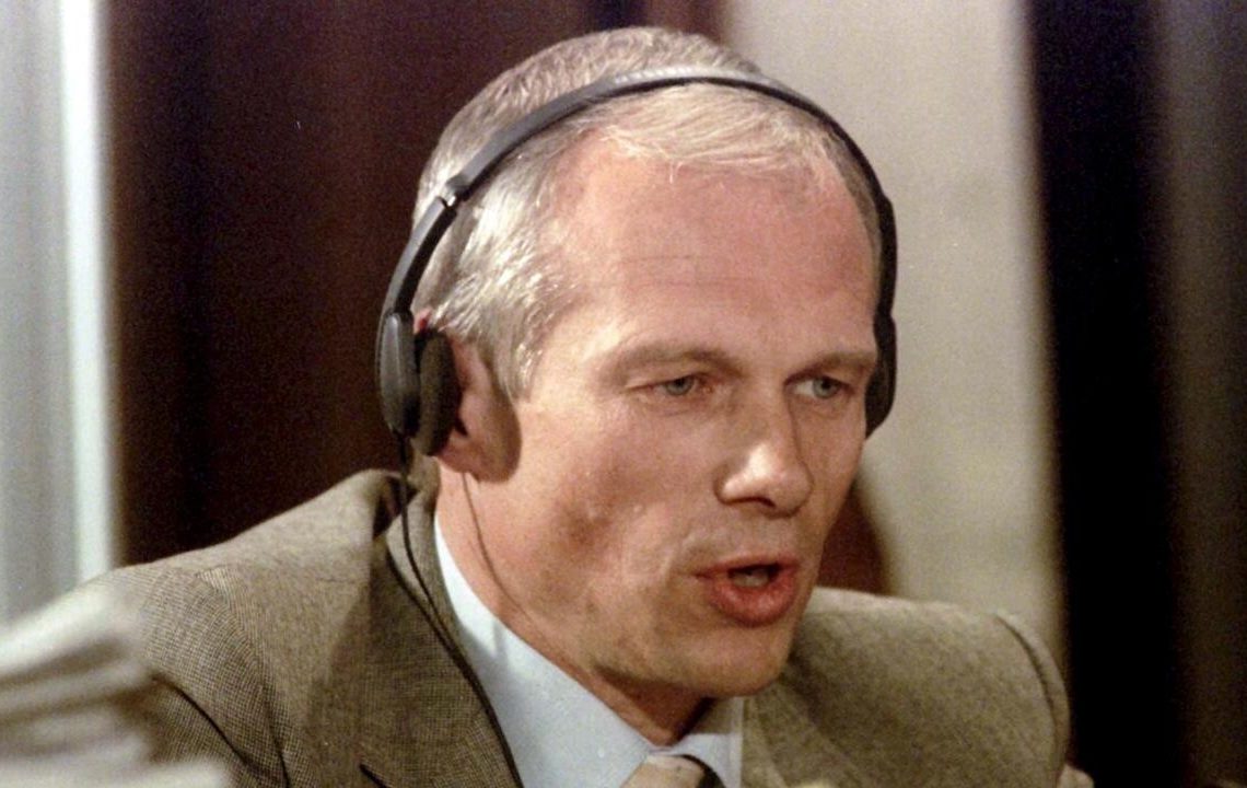 Afrique du Sud : l’assassin du militant anti-apartheid Chris Hani poignardé en prison, son imminente libération contestée