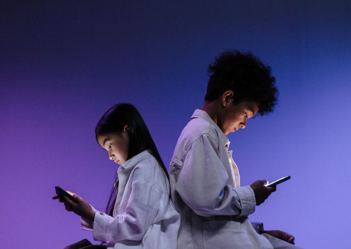 Anxiété, dépression chez les jeunes: les réseaux sociaux poursuivis en justice aux Etats Unis