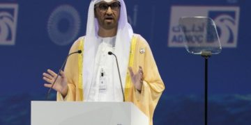 Le président de la COP28 appelle à réduire les CO2, pas le pétrole