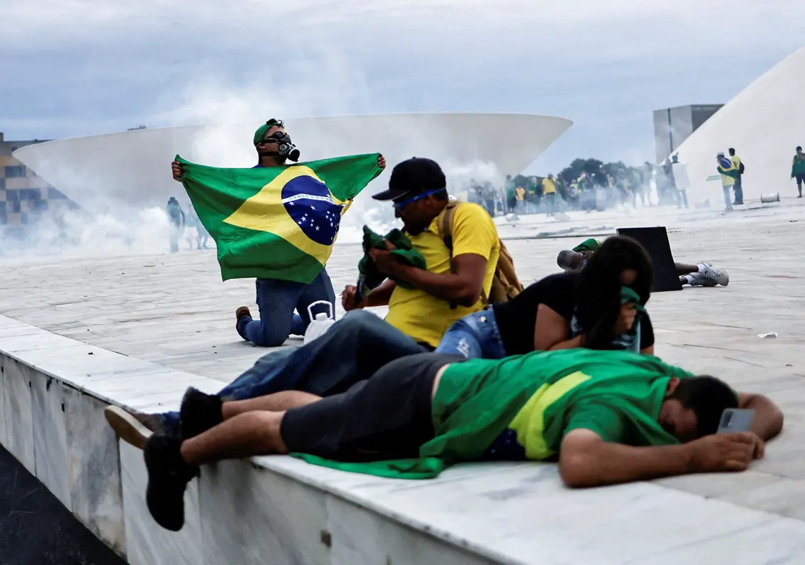 Attaque à Brasilia : Lula renvoie 40 militaires affectés à la résidence présidentielle