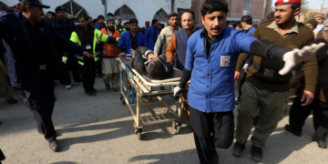 Pakistan: au moins 61 morts et 150 blessés dans une explosion à l’intérieur d’une mosquée