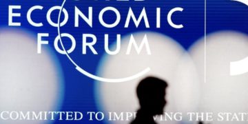 Forum économique de Davos: la crise du coût de la vie, plus gros risque mondial actuel