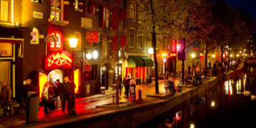Pays-Bas: Amsterdam interdit la consommation de cannabis dans le quartier rouge
