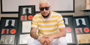 Le rappeur AKA tué par balle à la sortie d&rsquo;un restaurant en Afrique du Sud