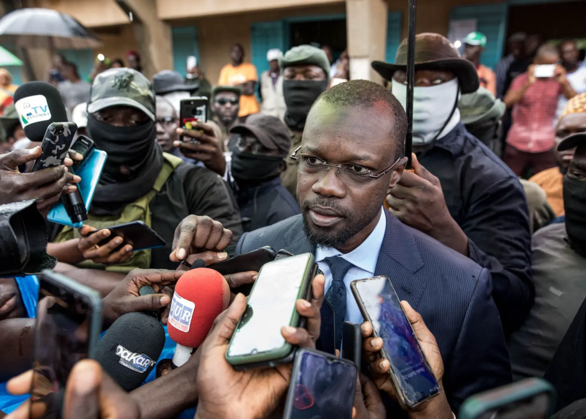 Sénégal: heurts, saccages et pillages après l’interdiction d’un meeting d’Ousmane Sonko
