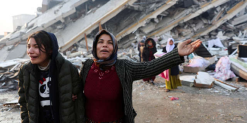 Séismes en Turquie: « reconstruire les villes va prendre un an et demi ».