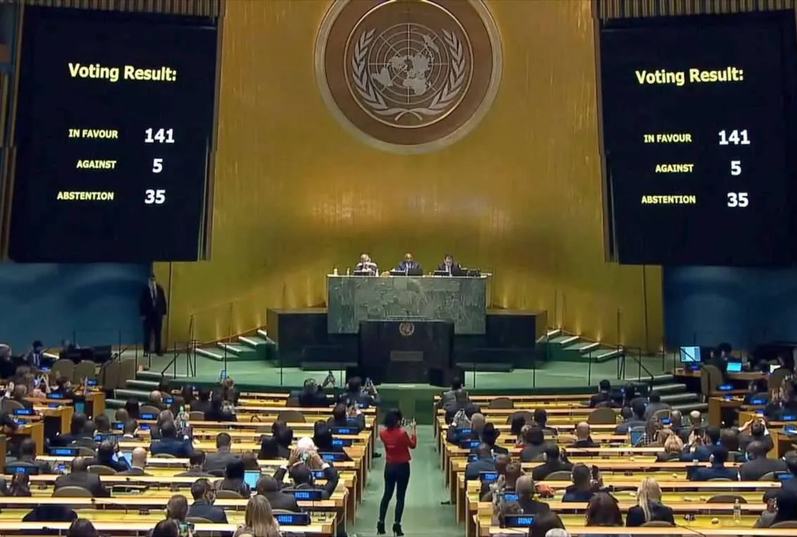 L’Assemblée générale de l’ONU exige le retrait « immédiat » des troupes russes d’Ukraine