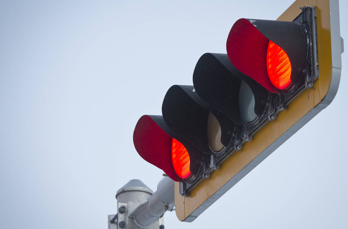 Vers des feux de circulation à quatre couleurs pour les voitures intelligentes?
