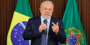 Brésil: Bolsonaro « le cerveau » derrière la tentative de coup d&rsquo;État, affirme Lula