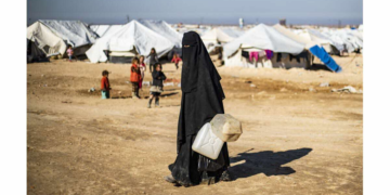 Sage-femme en Irak et en Syrie pour l&rsquo;EI, une « revenante » jugée à Paris pour association de malfaiteurs terroriste