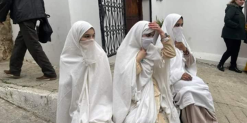 Après le couscous, le Raï,  le zellige… le Maroc et l&rsquo;Algérie se disputent la paternité du Haïk