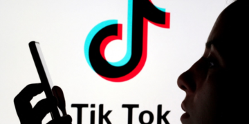 Après la Commission européenne, c&rsquo;est au tour du Parlement d&rsquo;interdire TikTok