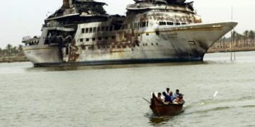 En Irak, les deux yachts de Saddam Hussein, vestiges de sa folie des grandeurs