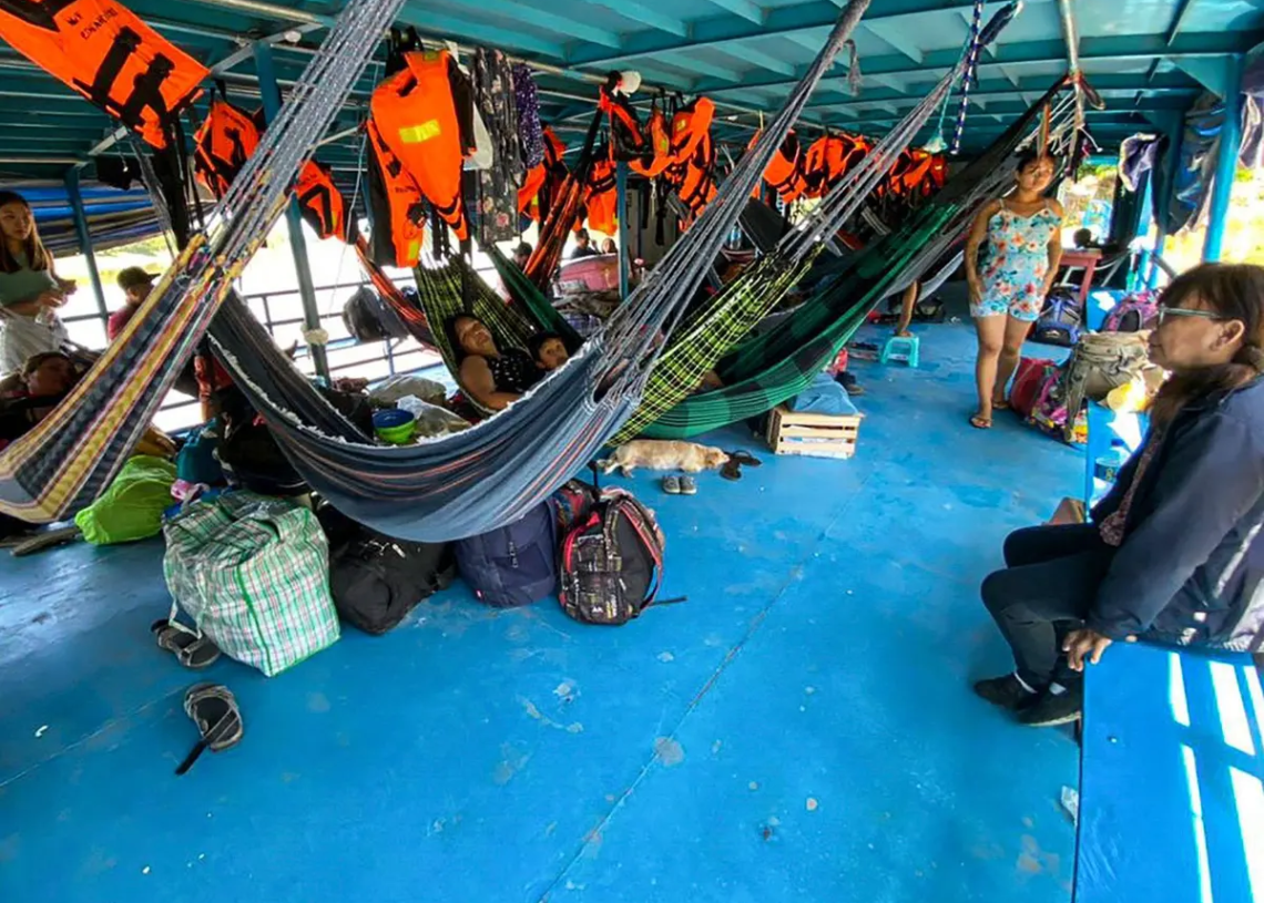 Pérou: des autochtones occupent une plateforme pétrolière en Amazonie