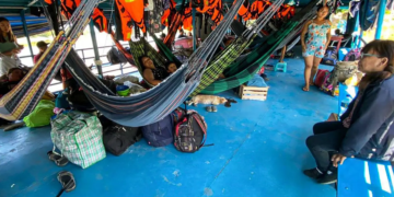 Pérou: des autochtones occupent une plateforme pétrolière en Amazonie