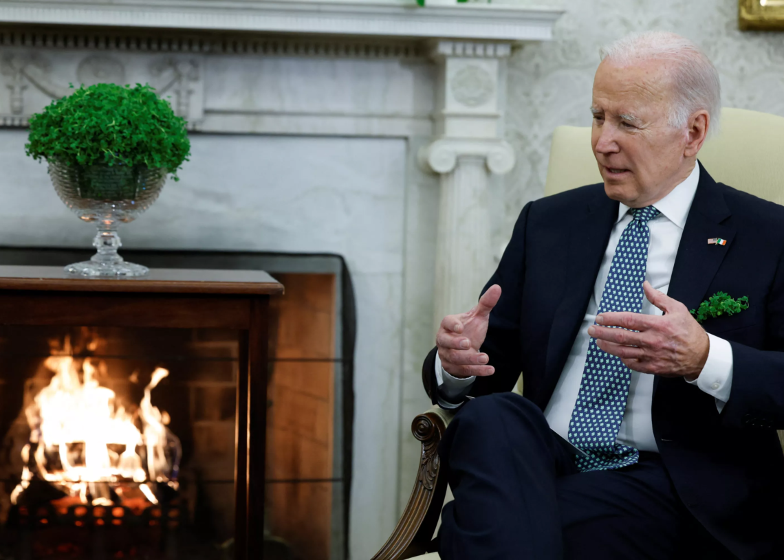 Joe Biden presse le Congrès d’«agir pour sanctionner plus lourdement» les dirigeants de banques mal gérées