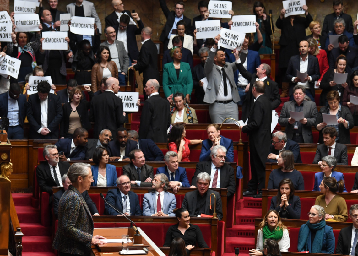 Le gouvernement Borne, peut-il tomber ?