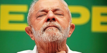 Brésil: Lula atteint d&rsquo;une pneumonie reporte sine die son voyage en Chine