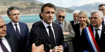 Eau : Macron redoute « des situations de grand stress l’été prochain » dans certaines communes françaises