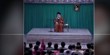 Iran : l&rsquo;Ayatollah pris a partie par des étudiants
