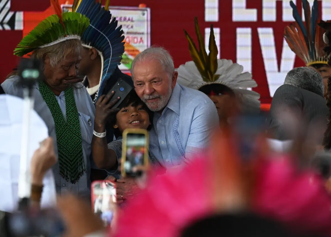 Brésil: Lula légalise six nouvelles réserves autochtones