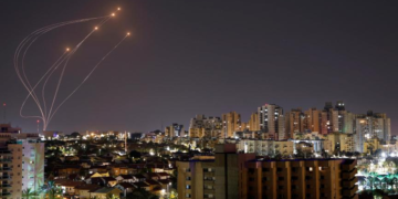 Israël frappe la Syrie après des tirs de roquettes