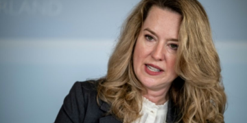 ONU : Amy Pope devient la première femme à prendre la tête de l’agence des migrations