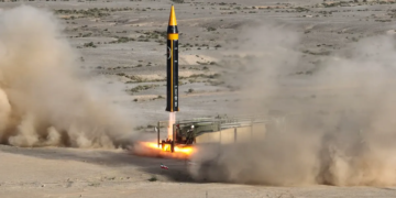 L&rsquo;Iran dévoile « Kheibar », un missile balistique d&rsquo;une portée de 2000 kilomètres