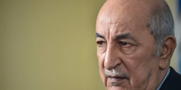 Une fuite au sein des services secrets algériens a exposé Tebboune à des jets d’oeufs dans les rues de Lisbonne