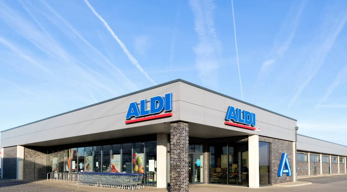 Pays de Galles: une cliente Aldi trouve un serpent mort dans sa boite de haricots blanc à la tomate