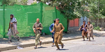 Afghanistan : 11 morts et 30 blessés dans un attentat aux funérailles d&rsquo;un gouverneur