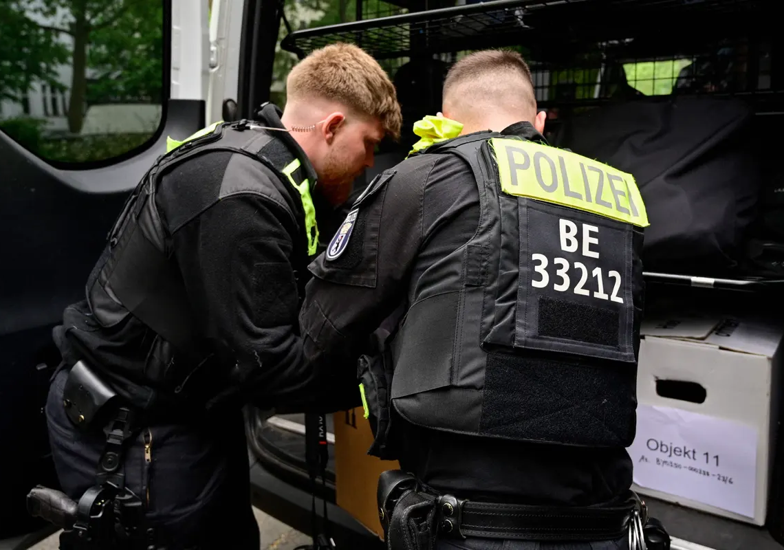 Allemagne: la police arrête 7 présumés complices de l&rsquo;Etat islamique