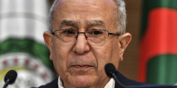 Algérie: l&rsquo;ex-ministre des Affaires étrangères, Ramtane Lamamra, privé de son passeport diplomatique