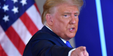 Trump tient toujours …