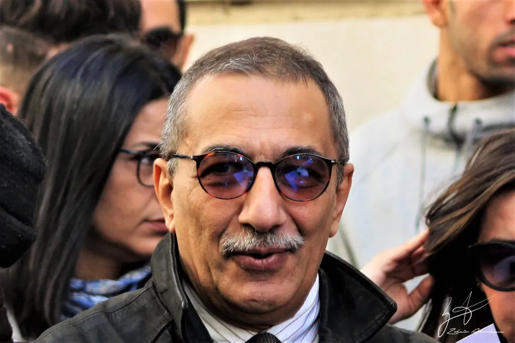 Algérie : le parquet confirme en appel la peine requise contre le journaliste Ihsane El Kadi