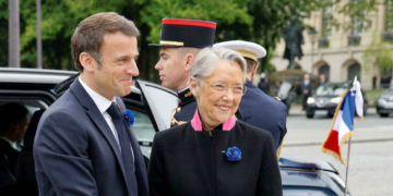« Héritier de Pétain »: Macron réassure sa confiance en sa Première ministre malgré ses propos sur le Rassemblement national