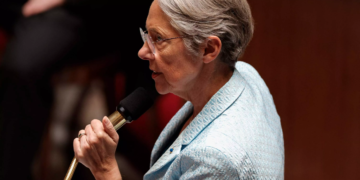 Emeutes en France: à l&rsquo;Assemblée nationale Elisabeth Borne fustige les Insoumis