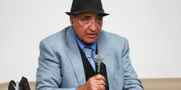 Rencontre avec l’écrivain Hassouna Mosbahi: « J’ai décidé de me retirer pour être loin du bruit et de la fureur d’un monde  devenu fou ! »