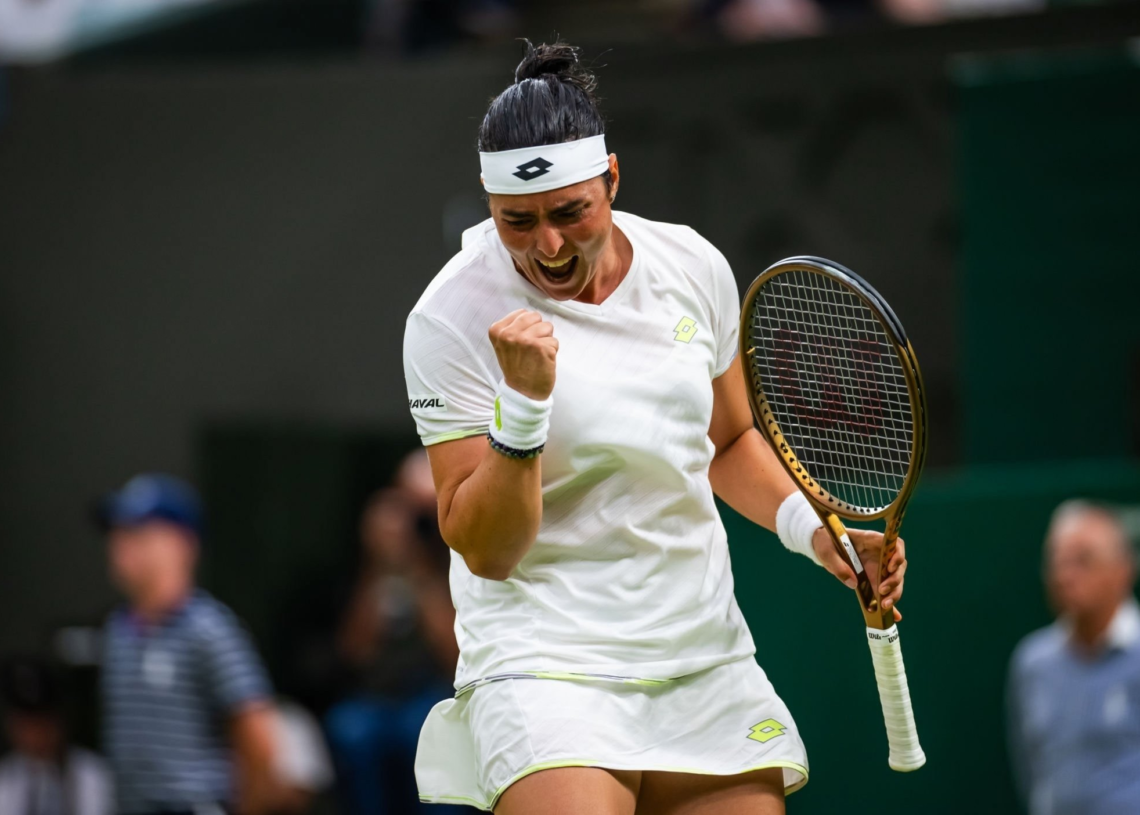 Wimbledon: Ons Jabeur séduit et passe aux quarts