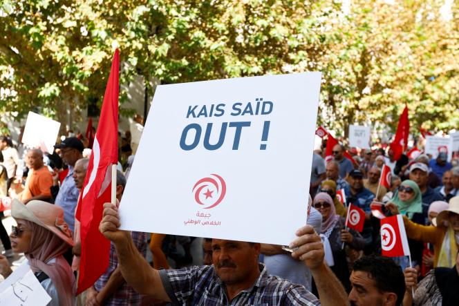 Manifestation à Tunis contre une « justice aux ordres »