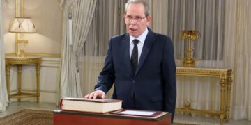 Najla Bouden remerciée, Ahmed Hachani nouveau Chef du gouvernement