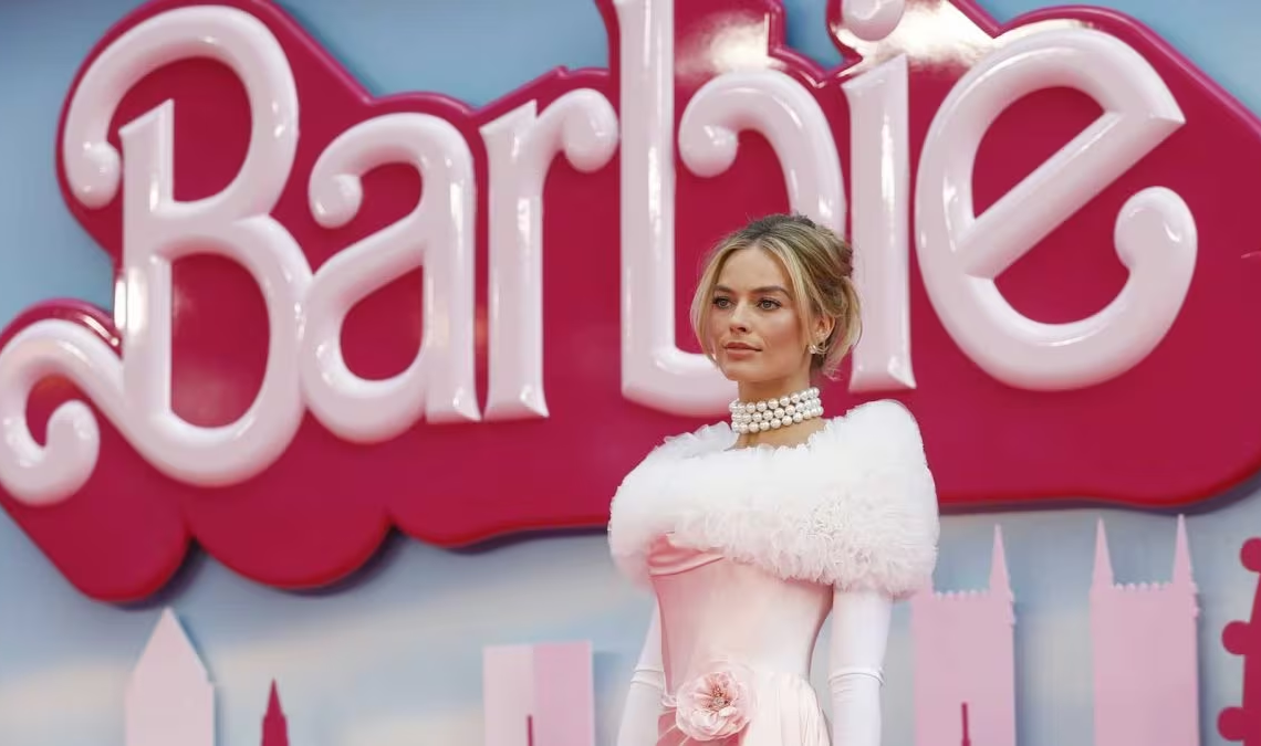 « Barbus contre Barbie »: l&rsquo;interdiction du film « Barbie » fait gronder la toile en Algérie